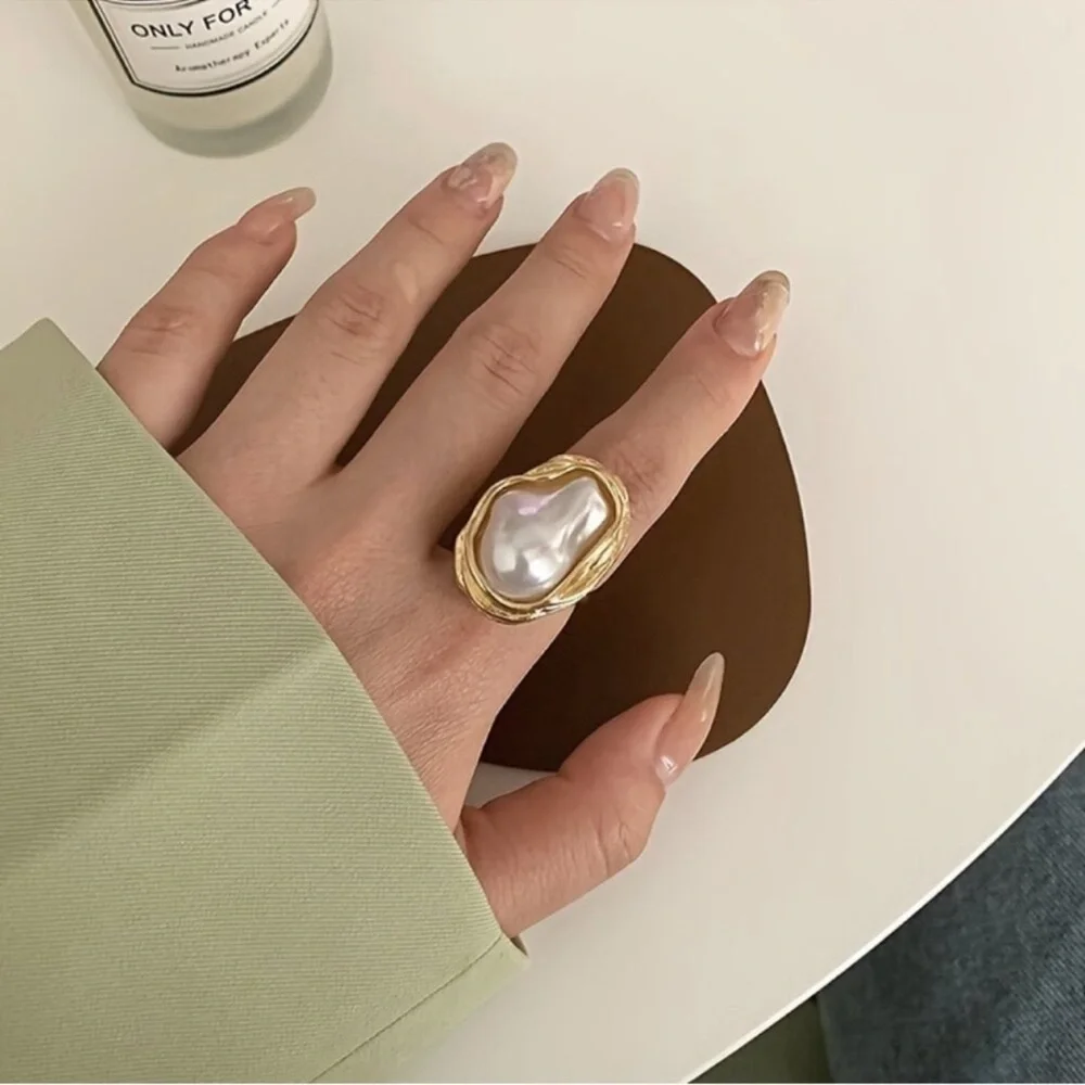 NEW❗️Elegant Gold and Pearl Adjustable Ring. Stylish Ring 🤍